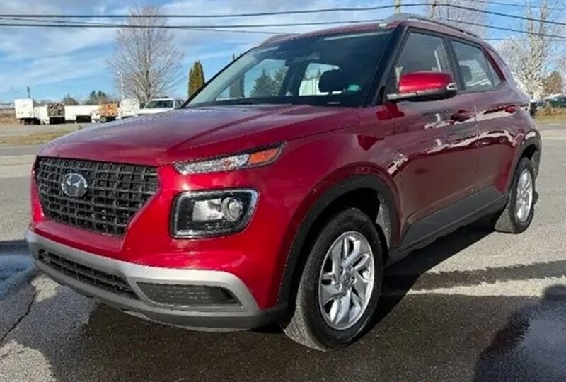 2024 Hyundai VENUE Preferred  