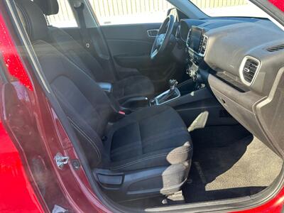 2024 Hyundai VENUE Preferred   - Photo 14 - St Albert, AB T8N 3Z7