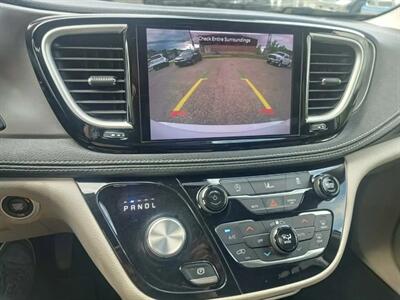2021 Chrysler Pacifica Touring L   - Photo 9 - St Albert, AB T8N 3Z7