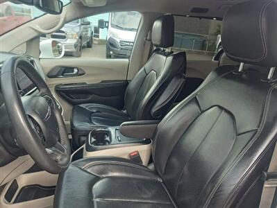 2021 Chrysler Pacifica Touring L   - Photo 10 - St Albert, AB T8N 3Z7