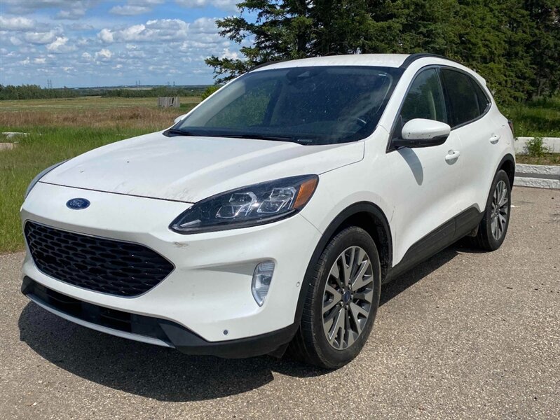 2020 Ford Escape Hybrid Titanium  