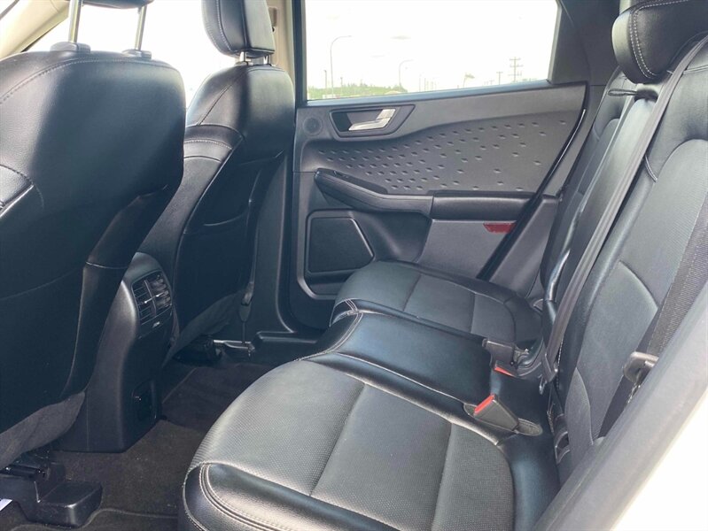 2020 Ford Escape Hybrid Titanium - Photo 10 - Edmonton, AB T5L 2J7