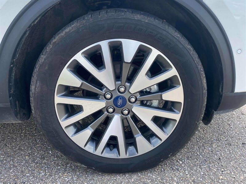 2020 Ford Escape Hybrid Titanium - Photo 11 - Edmonton, AB T5L 2J7