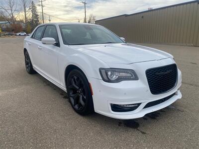 2023 Chrysler 300 Series Touring L   - Photo 4 - St Albert, AB T8N 3Z7
