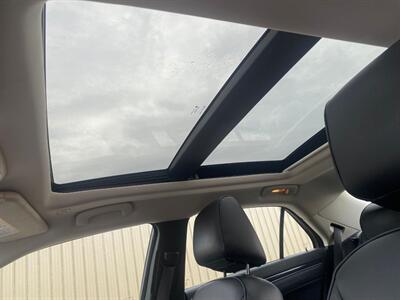 2023 Chrysler 300 Series Touring L   - Photo 13 - St Albert, AB T8N 3Z7