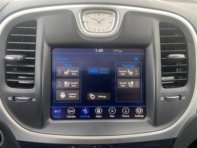 2023 Chrysler 300 Series Touring L   - Photo 14 - St Albert, AB T8N 3Z7