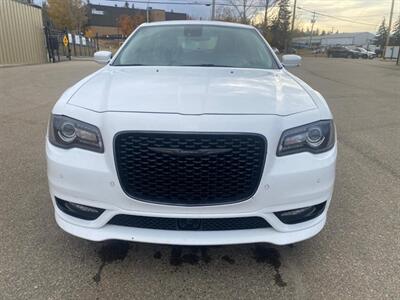 2023 Chrysler 300 Series Touring L   - Photo 3 - St Albert, AB T8N 3Z7