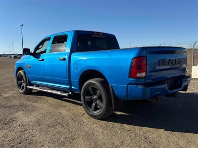 2022 RAM 1500 Classic Night Edition Express 4X4 - Photo 8 - St Albert, AB T8N 3Z7