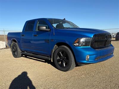 2022 RAM 1500 Classic Night Edition Express 4X4 - Photo 4 - St Albert, AB T8N 3Z7