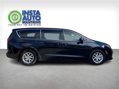 2022 Chrysler Grand Caravan SXT   - Photo 6 - Edmonton, AB T5L 2J7