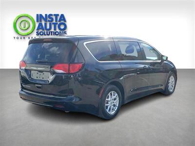 2022 Chrysler Grand Caravan SXT   - Photo 5 - Edmonton, AB T5L 2J7