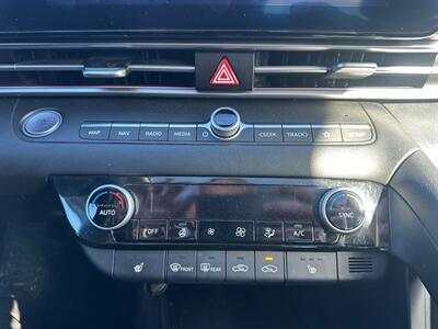 2024 Hyundai ELANTRA Preferred Tech   - Photo 15 - St Albert, AB T8N 3Z7