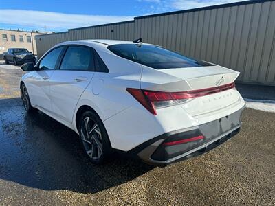 2024 Hyundai ELANTRA Preferred Tech   - Photo 6 - St Albert, AB T8N 3Z7
