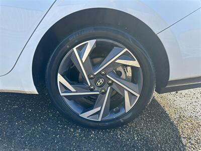 2024 Hyundai ELANTRA Preferred Tech   - Photo 18 - St Albert, AB T8N 3Z7