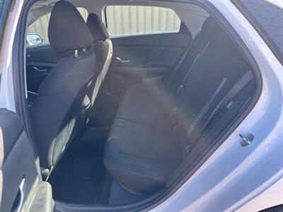 2024 Hyundai ELANTRA Preferred Tech   - Photo 17 - St Albert, AB T8N 3Z7