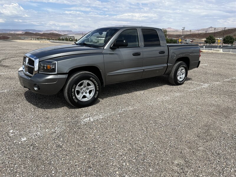 2005 Dodge Dakota Laramie  