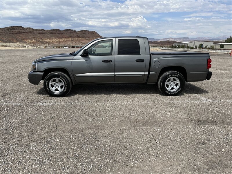2005 Dodge Dakota Laramie - Photo 1 - Hurricane, UT 84737