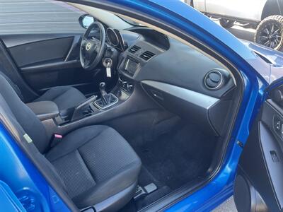 2012 Mazda Mazda3 i Touring   - Photo 7 - Hurricane, UT 84737