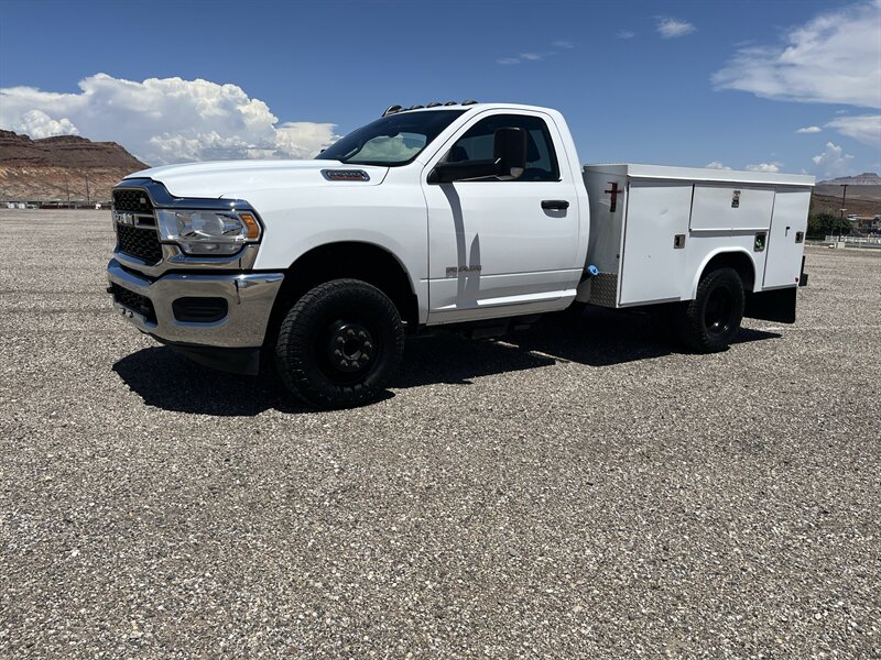 2022 RAM 3500 SLT - Photo 4 - Hurricane, UT 84737