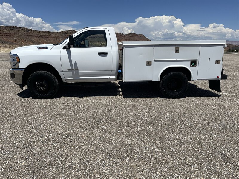2022 RAM 3500 SLT - Photo 5 - Hurricane, UT 84737