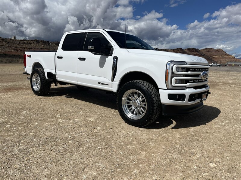 2024 Ford F-250 XLT   - Photo 1 - Hurricane, UT 84737