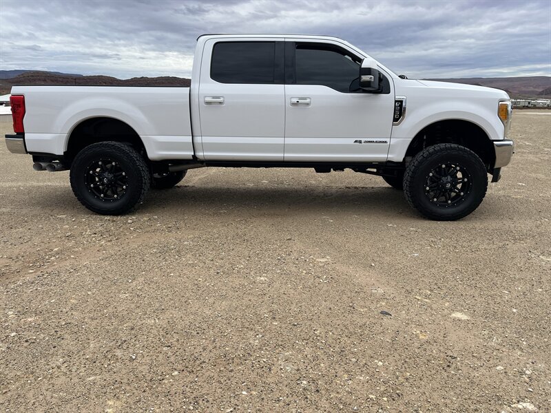 2017 Ford F-250 Lariat - Photo 2 - Hurricane, UT 84737
