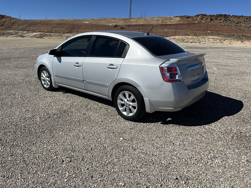2011 Nissan Sentra 2.0 SL - Photo 6 - Hurricane, UT 84737