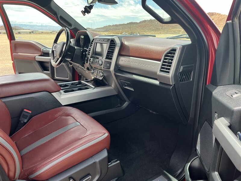 2019 Ford F-250 Super Duty Platinum - Photo 11 - Hurricane, UT 84737