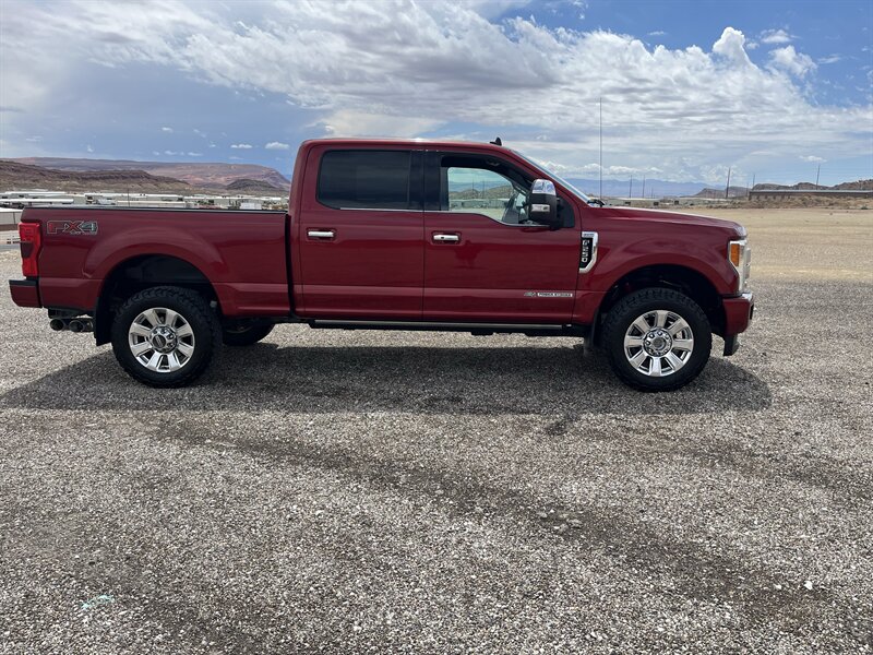 2019 Ford F-250 Super Duty Platinum - Photo 5 - Hurricane, UT 84737