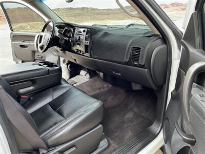 2013 GMC Sierra 2500 SLE   - Photo 11 - Hurricane, UT 84737