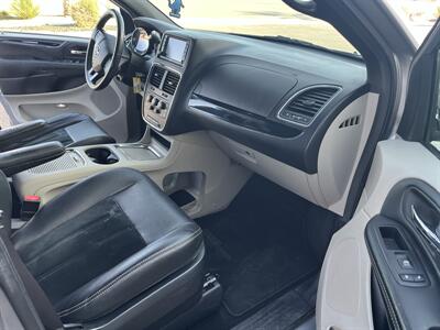 2017 Dodge Grand Caravan SXT   - Photo 11 - Hurricane, UT 84737