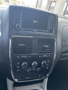 2017 Dodge Grand Caravan SXT   - Photo 17 - Hurricane, UT 84737