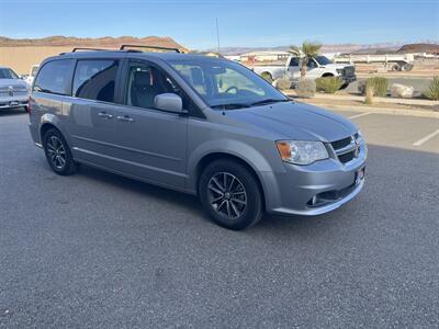 2017 Dodge Grand Caravan SXT   - Photo 4 - Hurricane, UT 84737