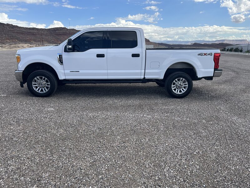 2017 Ford F-250 Super Duty XLT - Photo 5 - Hurricane, UT 84737