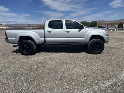 2012 Toyota Tacoma PreRunner V6   - Photo 2 - Hurricane, UT 84737