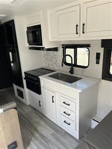 2024 GO PLAY RV 26BHS   - Photo 5 - Hurricane, UT 84737