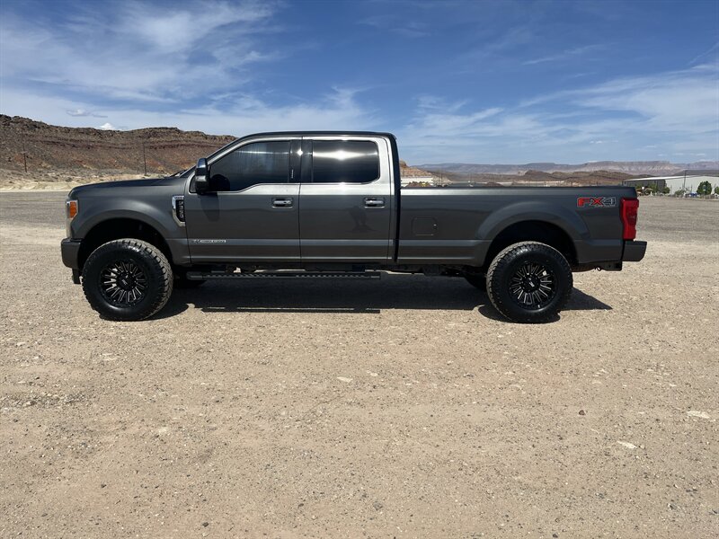 2018 Ford F-350 Platinum - Photo 2 - Hurricane, UT 84737