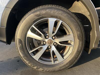 2017 Toyota RAV4 XLE   - Photo 17 - Sacramento, CA 95826
