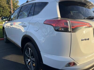 2017 Toyota RAV4 XLE   - Photo 10 - Sacramento, CA 95826
