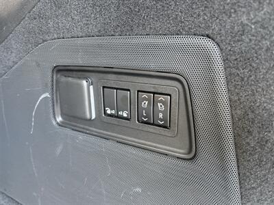 2021 Cadillac Escalade Premium Luxury   - Photo 35 - Sacramento, CA 95826