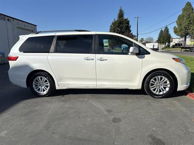 2016 Toyota Sienna XLE 7-Passenger Auto   - Photo 14 - Sacramento, CA 95826