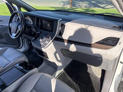 2016 Toyota Sienna XLE 7-Passenger Auto   - Photo 38 - Sacramento, CA 95826