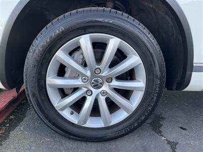 2011 Volkswagen Touareg VR6 Sport   - Photo 20 - Sacramento, CA 95826