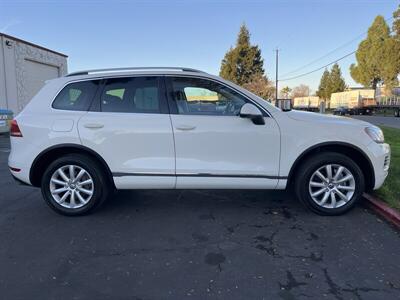 2011 Volkswagen Touareg VR6 Sport   - Photo 14 - Sacramento, CA 95826