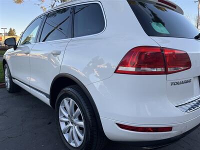 2011 Volkswagen Touareg VR6 Sport   - Photo 10 - Sacramento, CA 95826