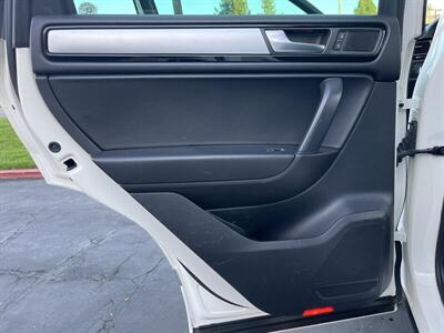 2011 Volkswagen Touareg VR6 Sport   - Photo 30 - Sacramento, CA 95826