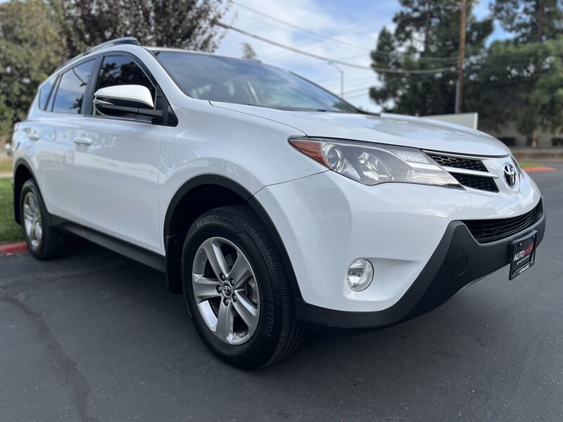 2015-Toyota-RAV4-2T3WFREV4FW213250