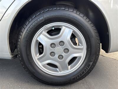 2002 Toyota Camry LE V6   - Photo 19 - Sacramento, CA 95826