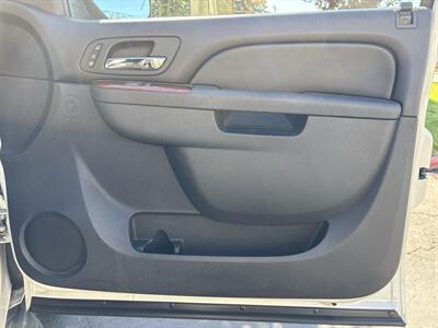 2011 Chevrolet Tahoe LTZ   - Photo 37 - Sacramento, CA 95826