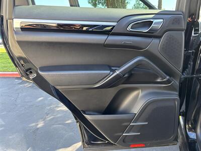 2017 Porsche Cayenne S E-Hybrid   - Photo 28 - Sacramento, CA 95826